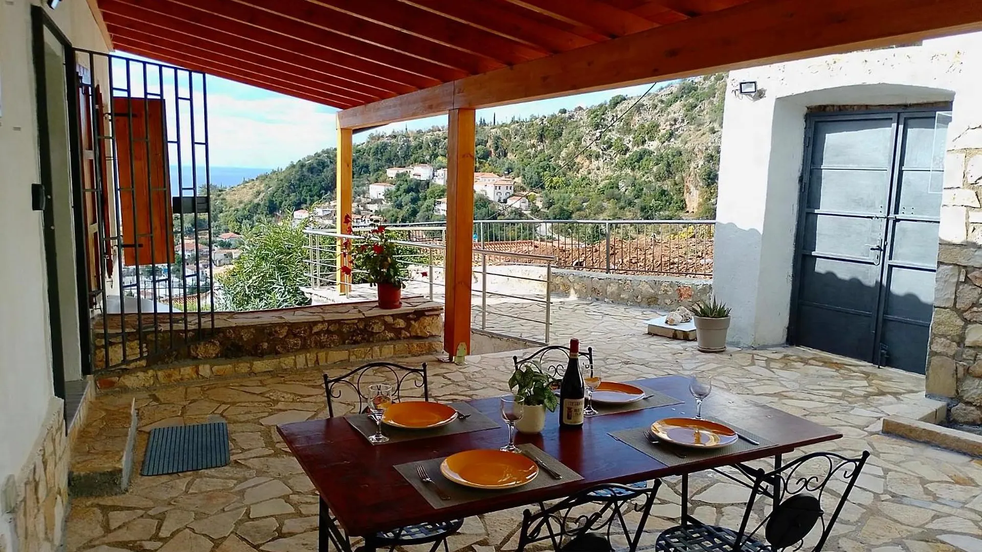 Apartament Karolas Home Dhërmi